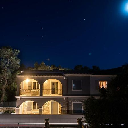 Avali Luxury Houses Гайос Екстериор снимка