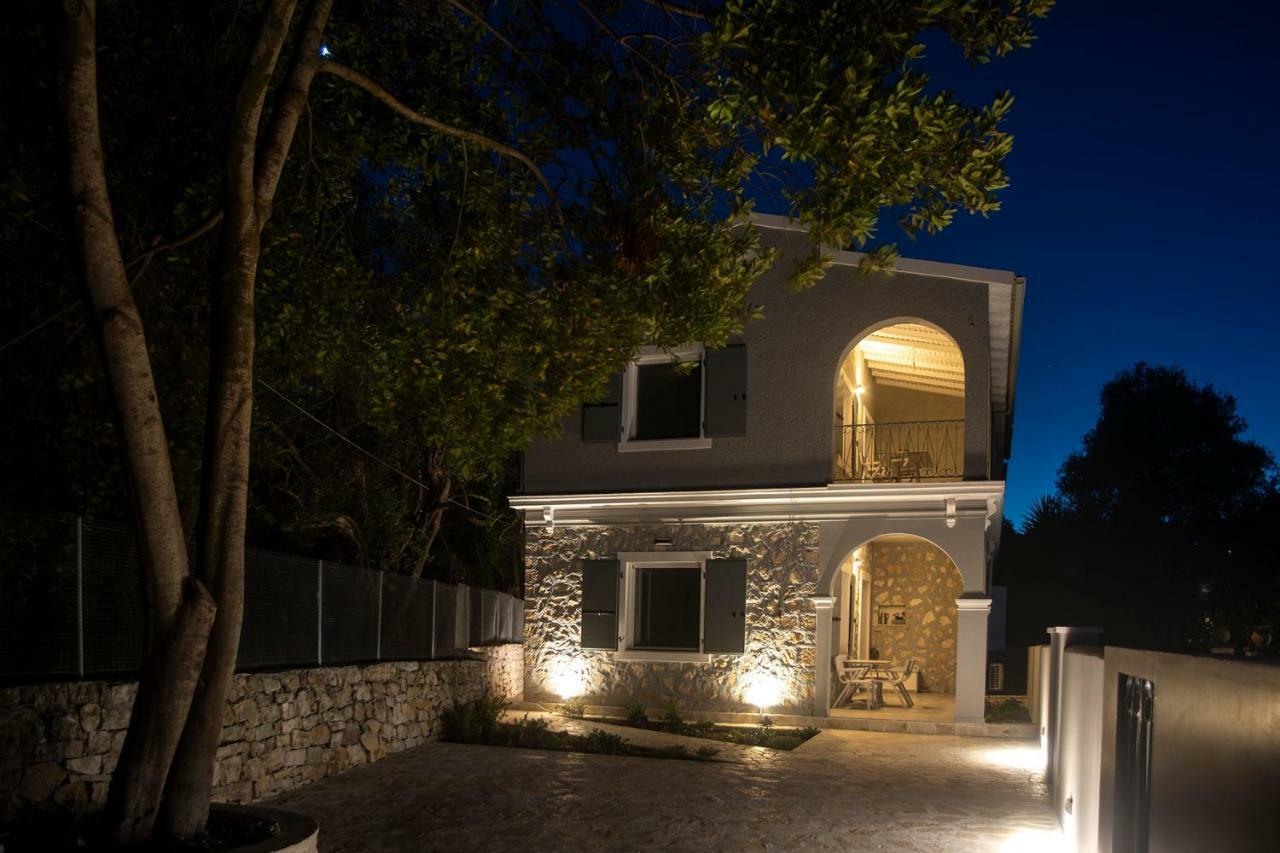 Avali Luxury Houses Гайос Екстериор снимка